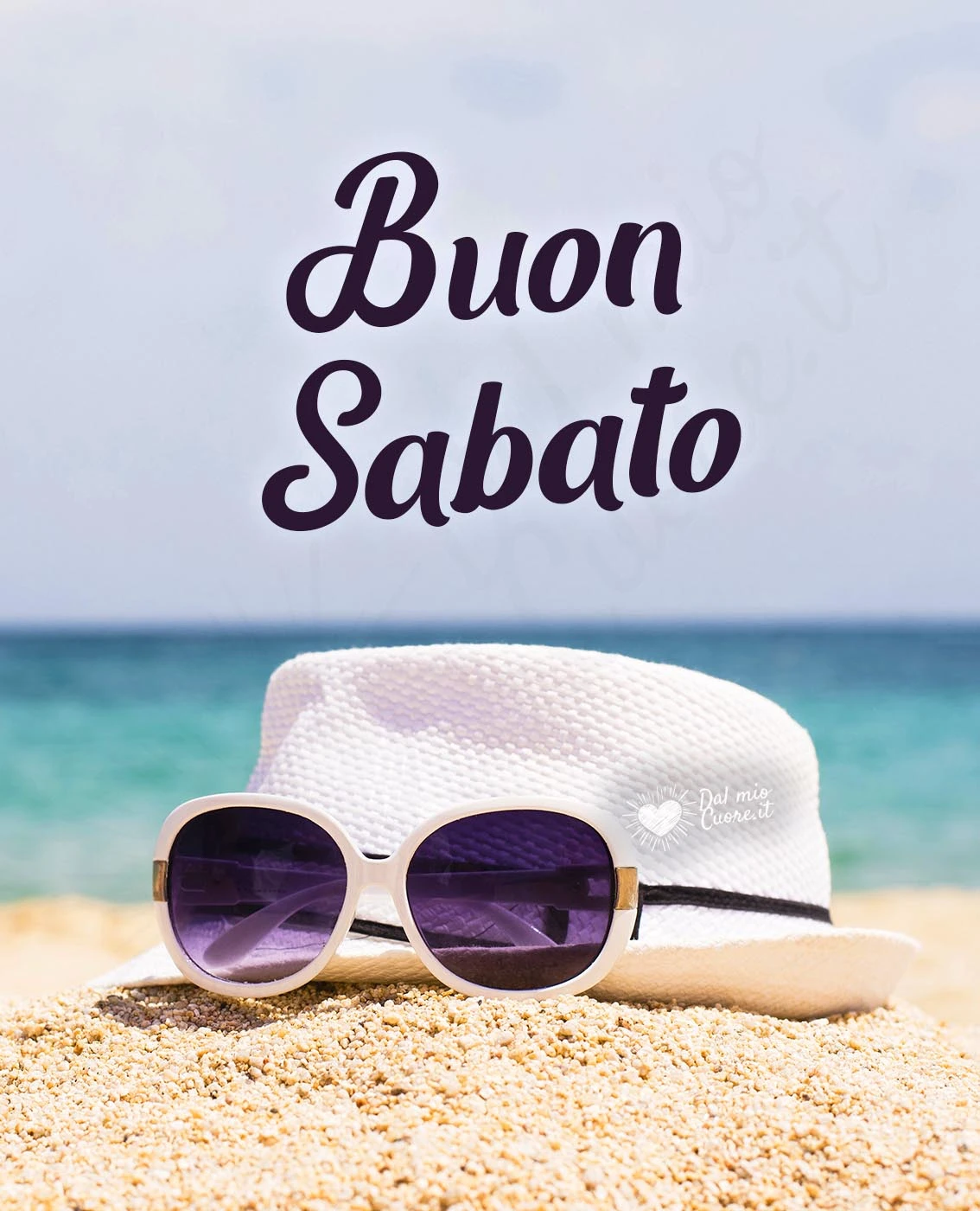 Buon sabato estivo con cappello e occhiali da sole Buon sabato estivo con cappello e occhiali da sole