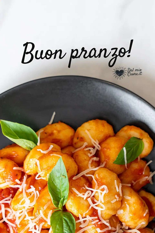Buon pranzo (con gnocchi)!