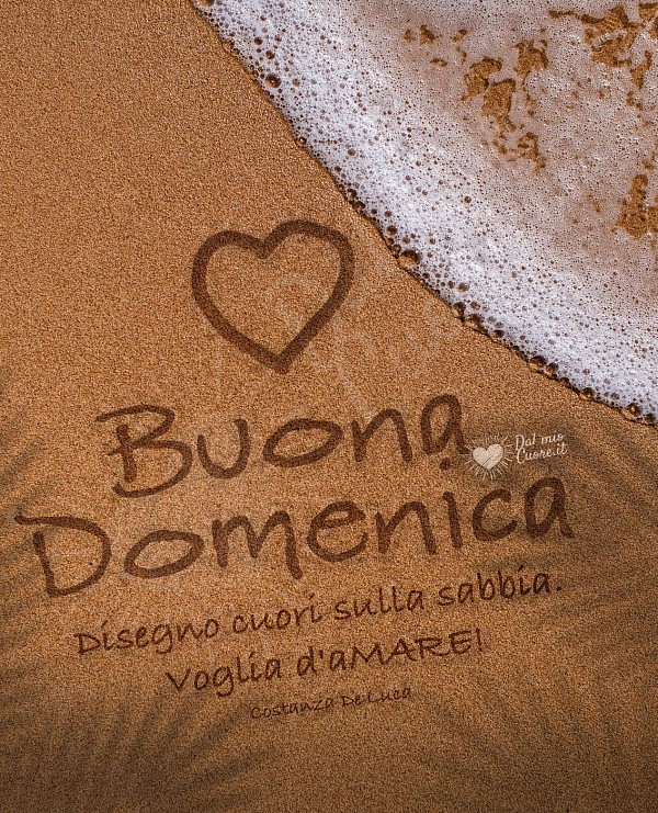 Disegno cuori sulla sabbia. Voglia d'aMARE! Buona Domenica